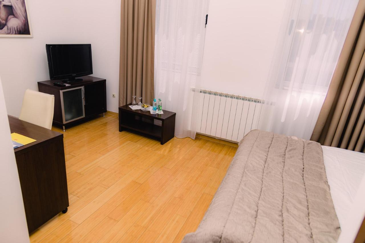 Hotel Novak Zvornik Kültér fotó